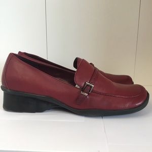 Women's Shoes Reaction By Kenneth Cole Red Leather  Loafers/Flats Size 7.5
